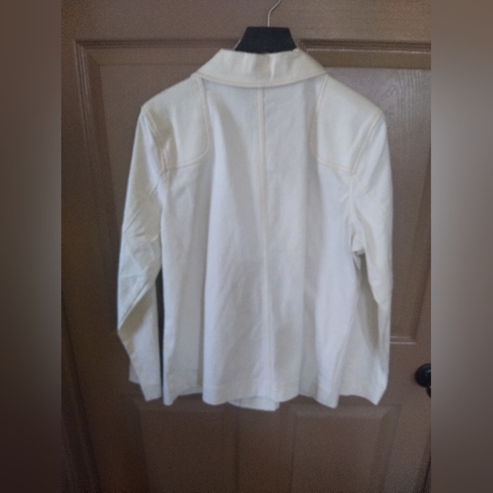Ladies Jacket - Picture 2 of 12
